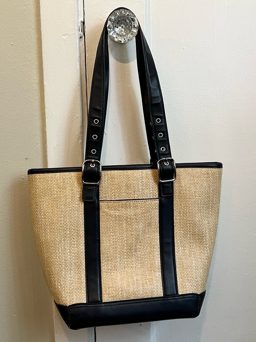 2000’s St. John's Bay Basketweave tote bag with navy straps vintage coastal